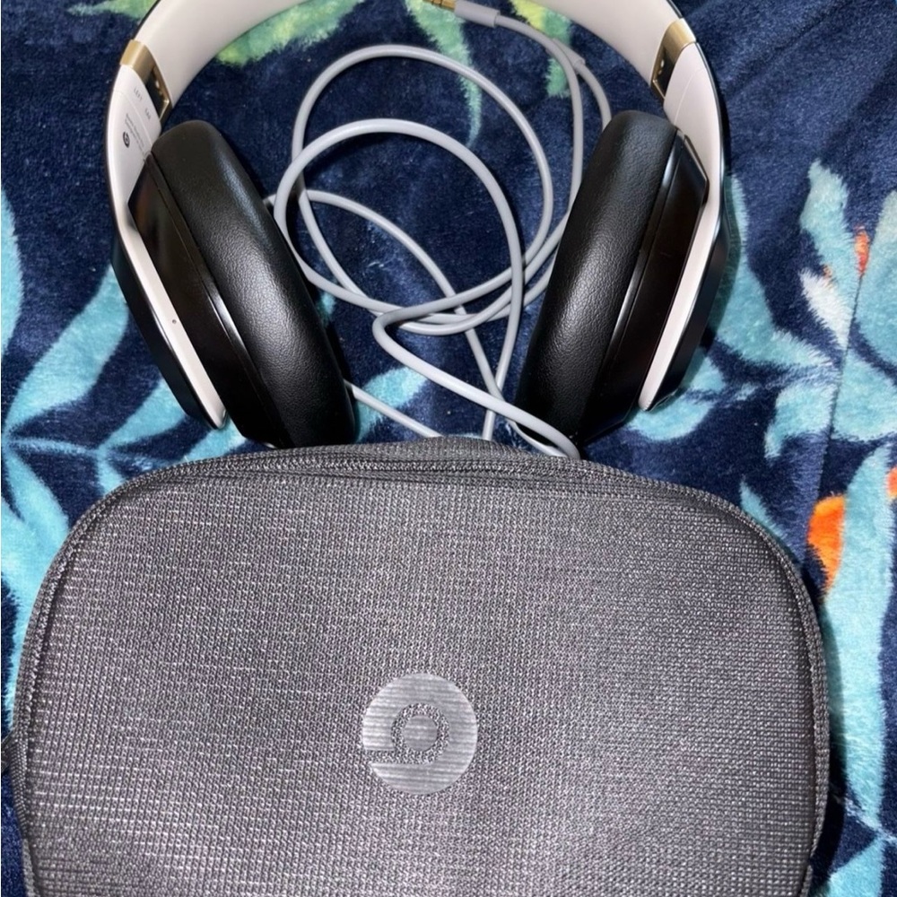 Beats by Dre Black and White On-Ear Headphones